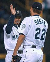 Sasaki gets 29th save in Seattle win over Cleveland